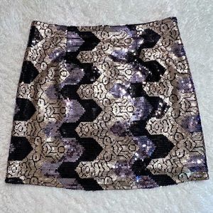 Paraella by Francesca’s Vintage Black, Gold, & Silver Sequined Mini Skirt. Sz M.